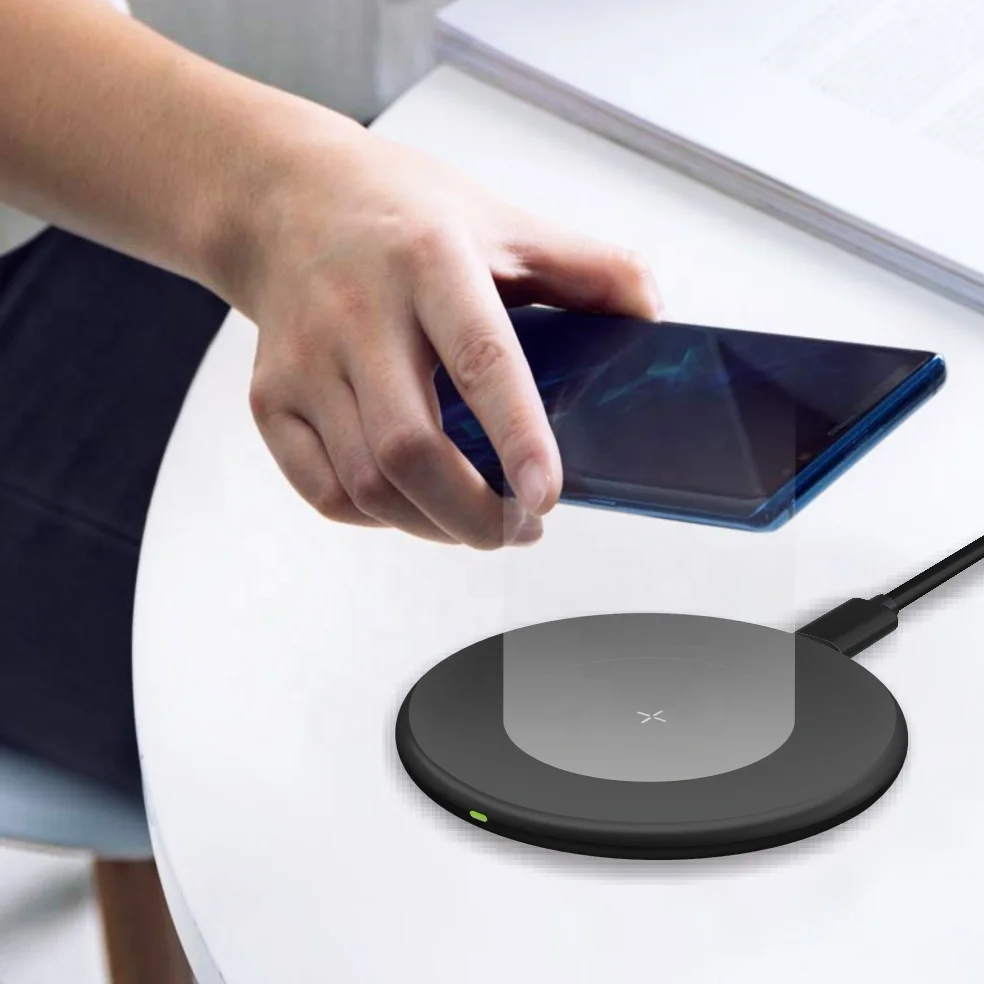 

Universal Fantasy Qi Wireless Charger for Mobile Phone, White/black