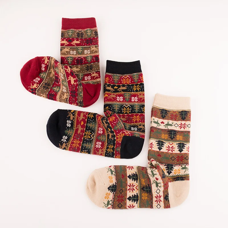 

Retro European and American Snowflake Cotton Socks Ladies Christmas Socks