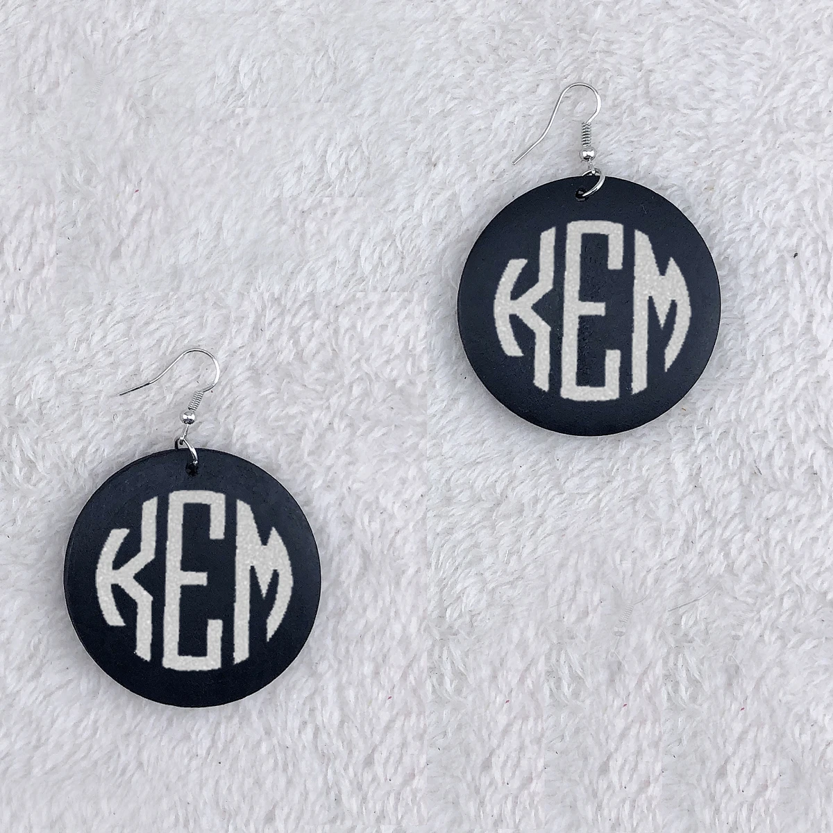 

Personalized Vinyl Monogram Large Black Wooden Disc Earrings, As the picture show or as request