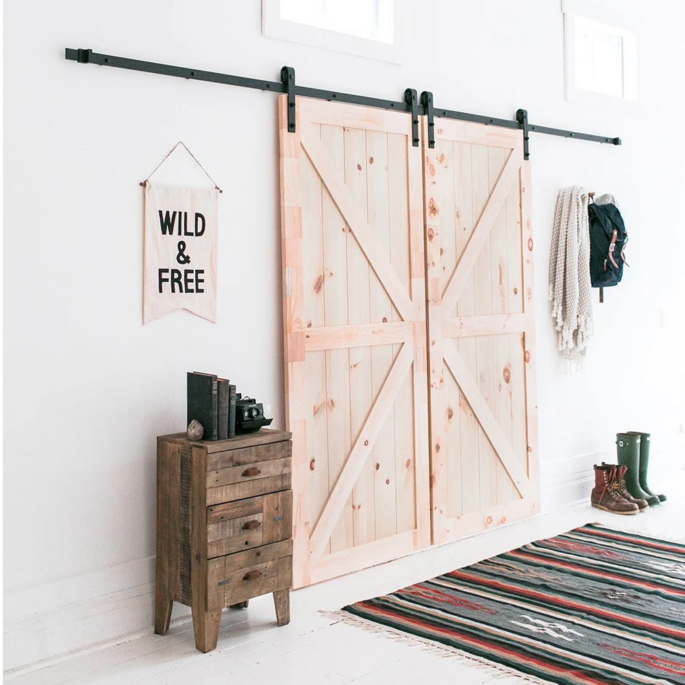 غرفة الإنتاج المهنية انزلاق غرفة نوم ريفي الصلبة الداخلية خشبية الصنوبر الحظيرة الباب