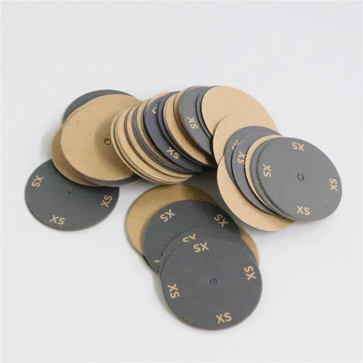 

Fashion China Design Brand Kraft Hang Tag Custom Round Label Hang TagsFor Underwear /Shoe/Luggage/