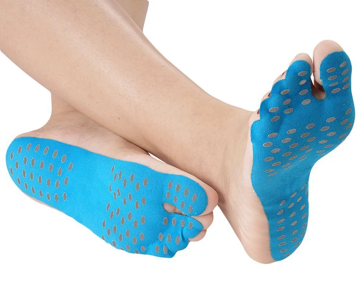 

Amazon Hot Sale Insole Barefoot Sticker Feet Pad Nakefit Feet Pad Non-Slip Foot Protector for Beach, Pink/black/lt.blue