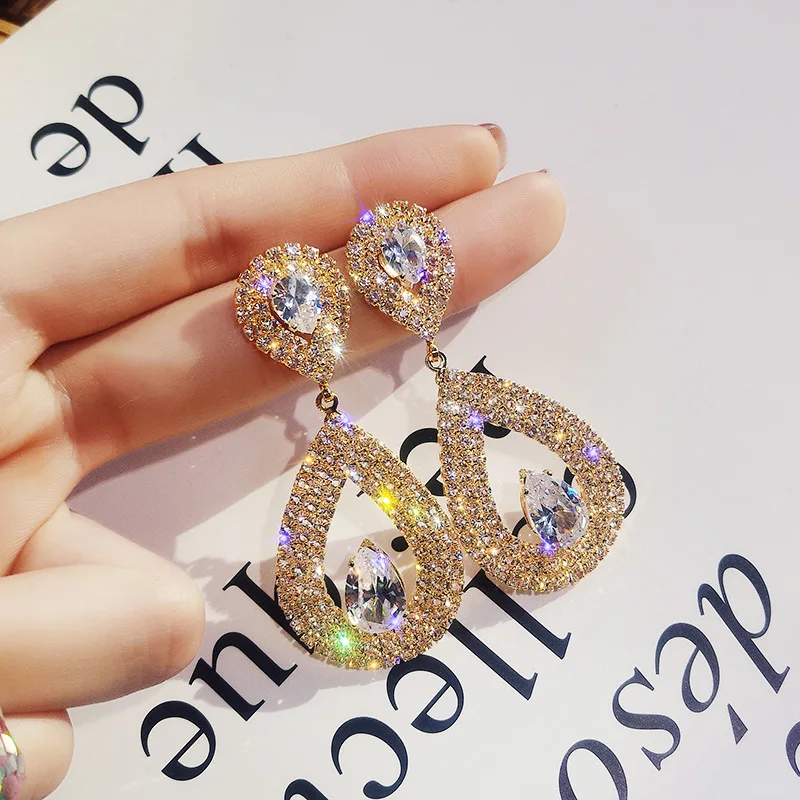 

Luxury Fashion Ladies Elegant Gift Iced Out Zirconia Bridal Earrings Teardrop Crystal Bling Bling Wedding Earrings, As picture