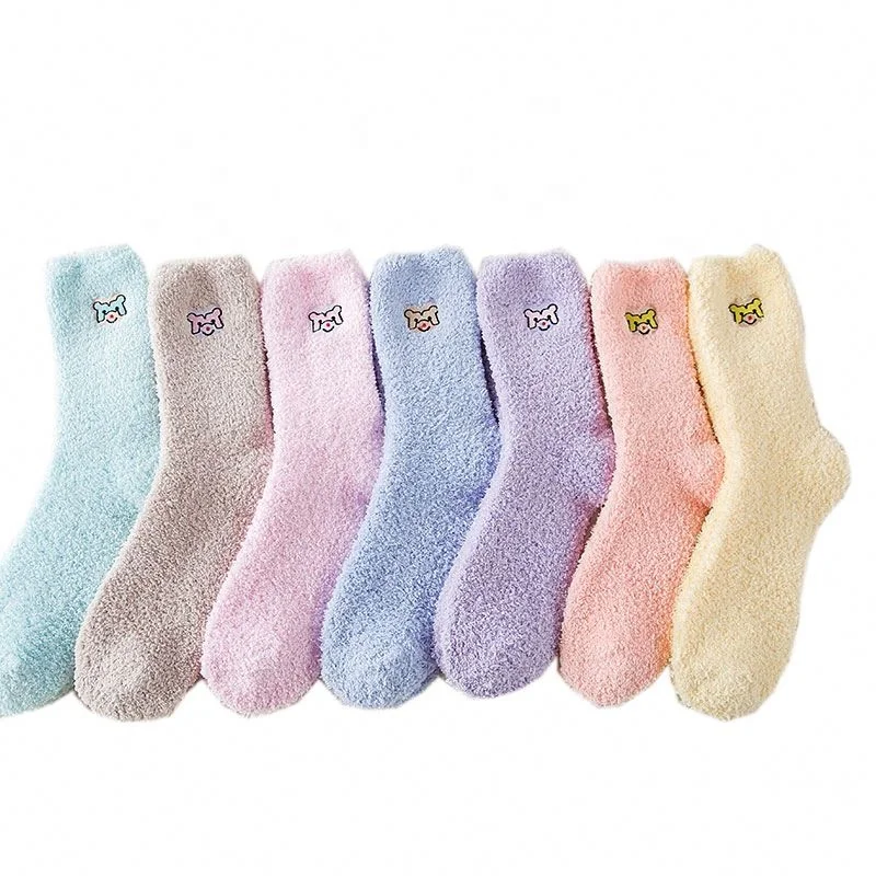 

2022 Wholesale Custom Fashion Warm Fuzzy Socks Your Own Design Girl Sock