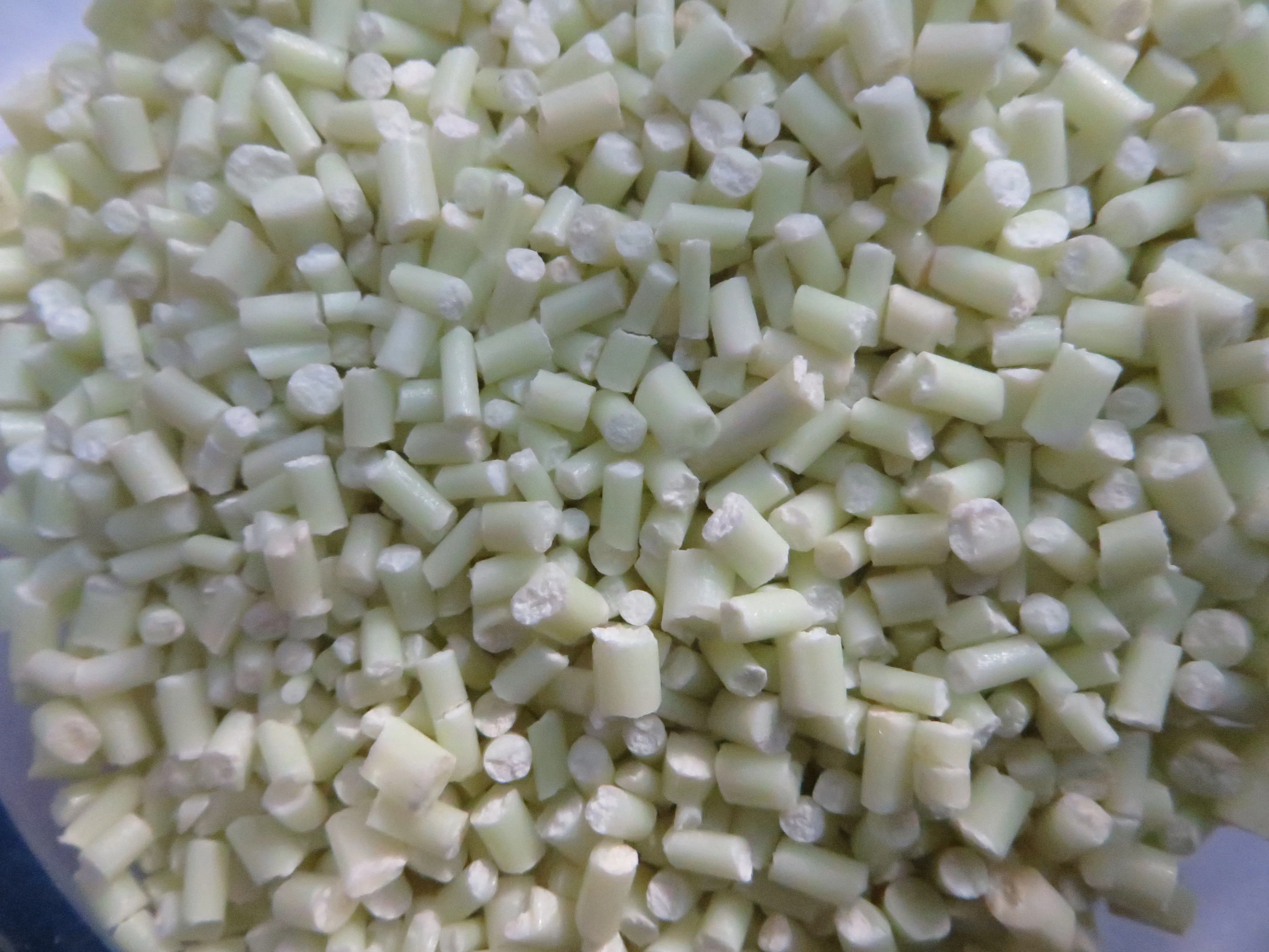 
photoluminescent glow in the dark masterbatch plastic resin 