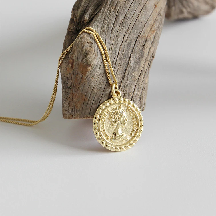 

Vintage Minimalist Gold Elizabe Coin Chocker Necklace Medallion Disk Polished Gold Filled Coin Necklace Personalized Jewelry, Gold,silver