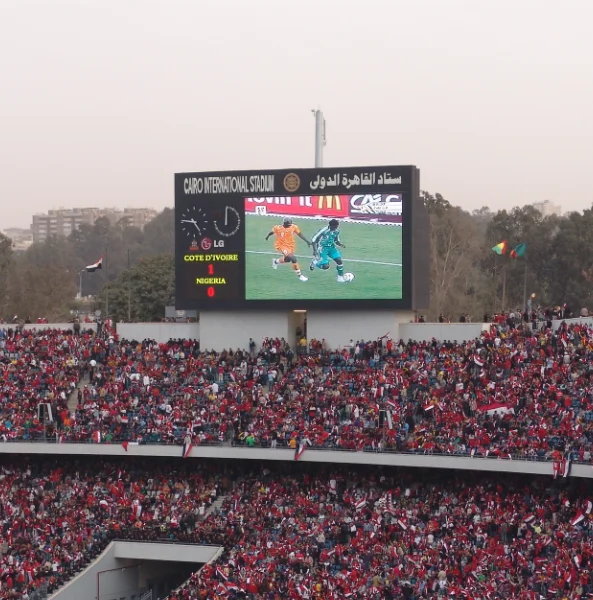 аэропорт departure. футбольное табло.