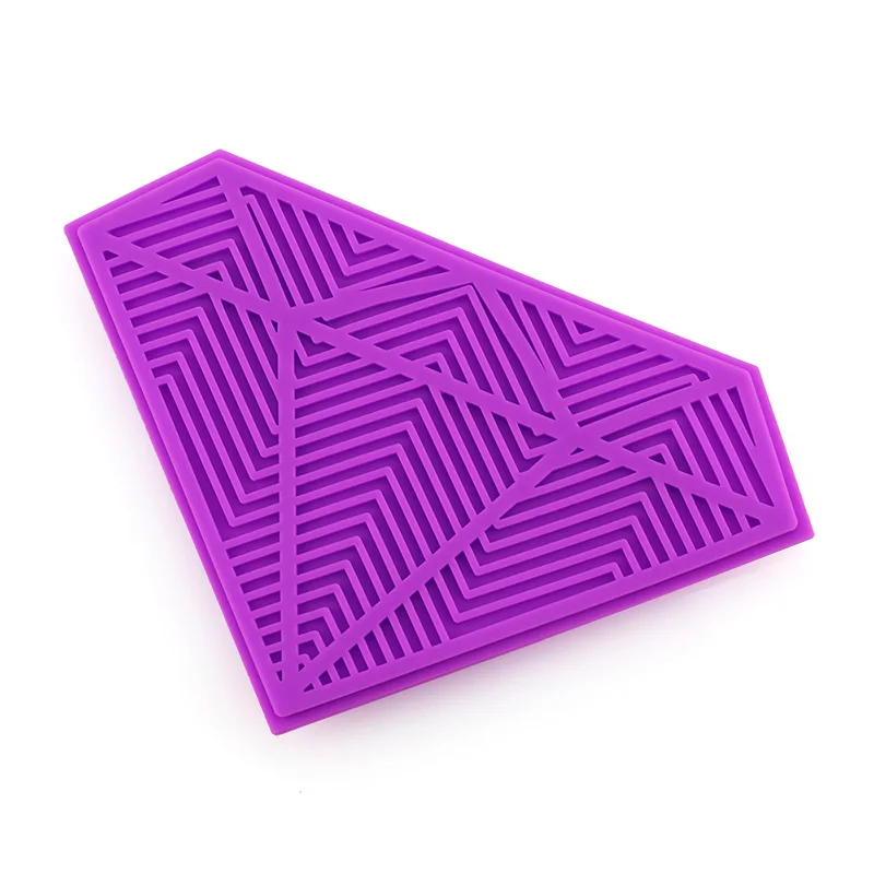 

hot selling private label Purple diamond silicone makeup brush cleaner pad Can be customized