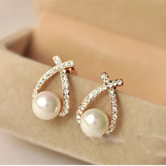 

Nice shopping!! Fashion Gold Crystal Stud Earrings Brincos Perle Pendientes Bou Pearl Earrings For Woman