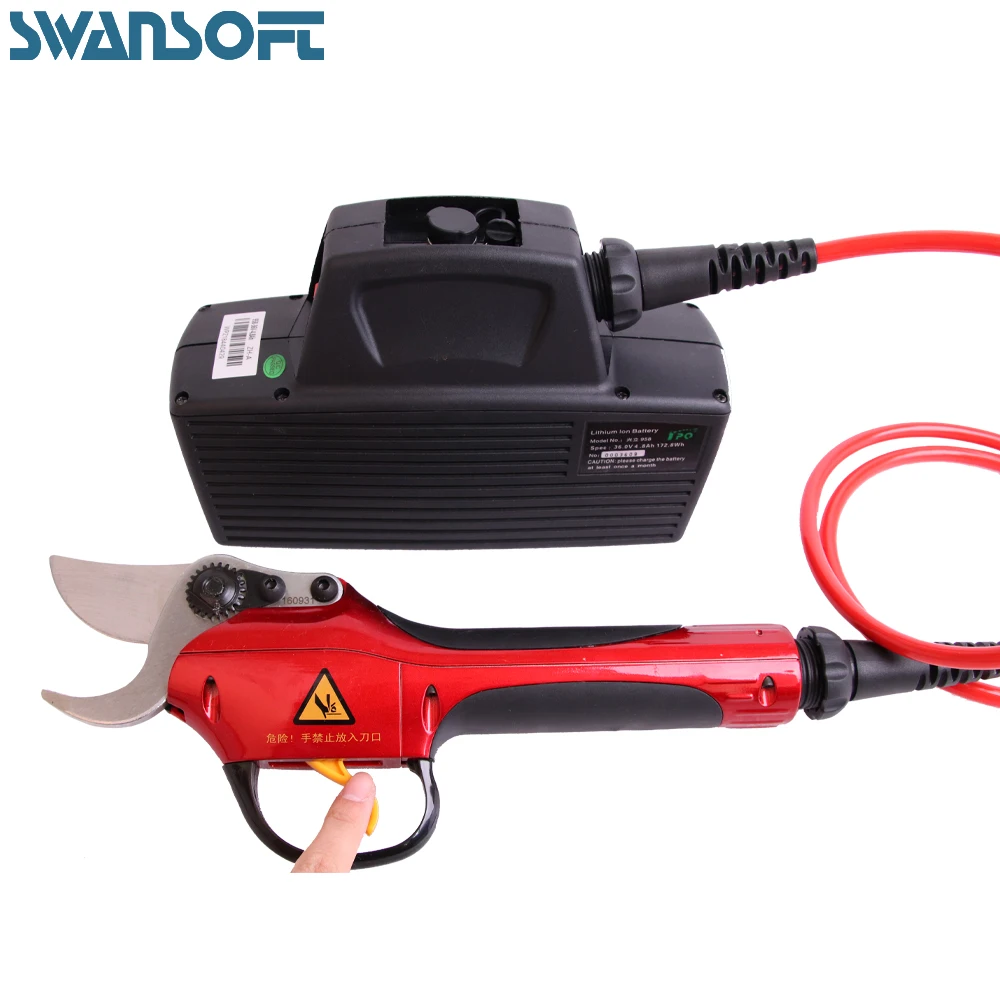 

Electric Pruner for Vineyard and Orchard with 30mm Cutting Diameter