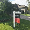 Fentech OEM Easily Assembled White outdoor Plastic Vinyl Pvc Real Estate Sign Post,no digging real estate sign post