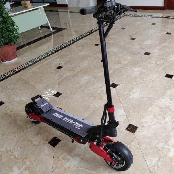 Blade 10 2000W 60V 20AH Dual Motor Electric Scooter with solid tyres