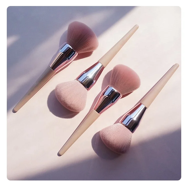 

Blendable single powder brushes with customized logo