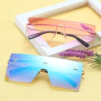 

2017 2018 Europe Fashion Big Square Frames Rimless Oversized Gradient Lenses UV400 Trendy Shades Sun Glasses Sunglasses Women
