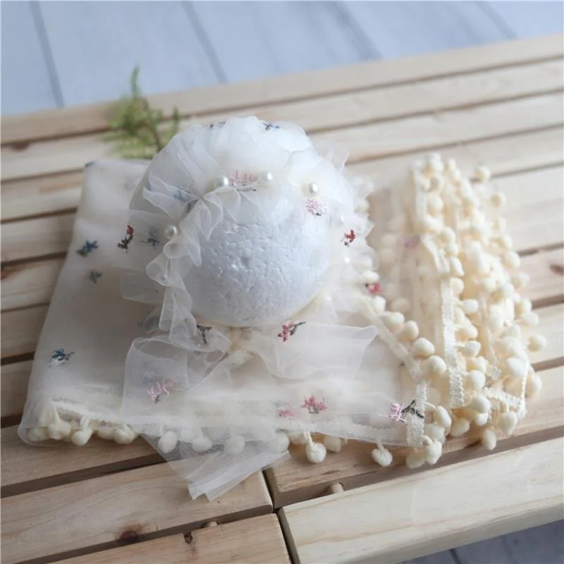 

Ivory Baby Girl Outfit Vintage Stretch Knit Wrap with ball Lace Fabric Blanket Newborn Photogaphy Wrap Infant Hat