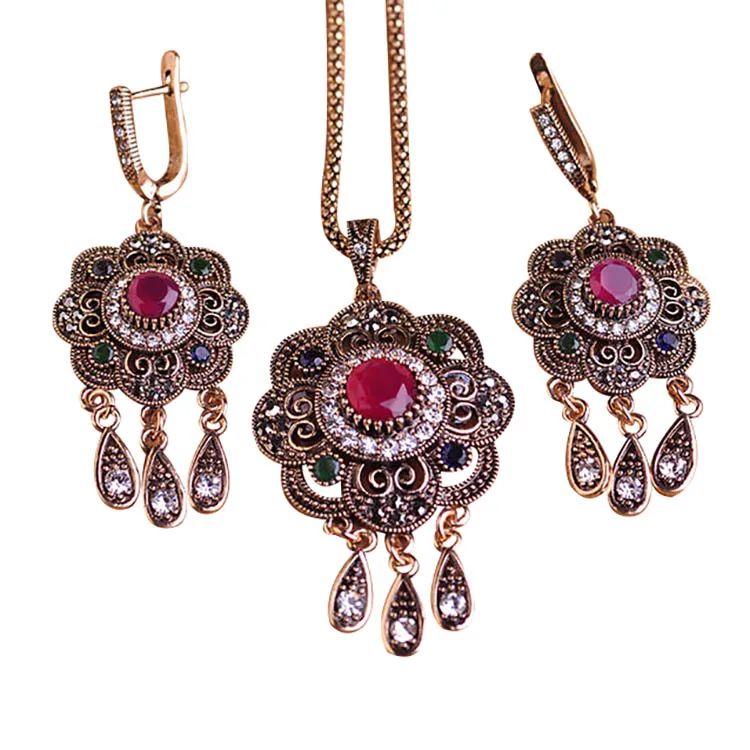 

Blucome Vintage Green Flower Pendant Gold Long Pendientes Turkish Jewelry Pendant Earring Necklace Set, Black;green;red