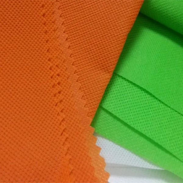 professional pp spunbonded non woven fabric manufacturer/nonwoven roll