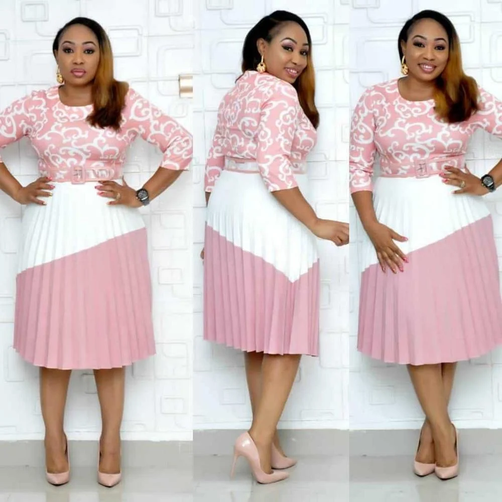 

African women's crew neck sleeve printed pleated A-line dress
