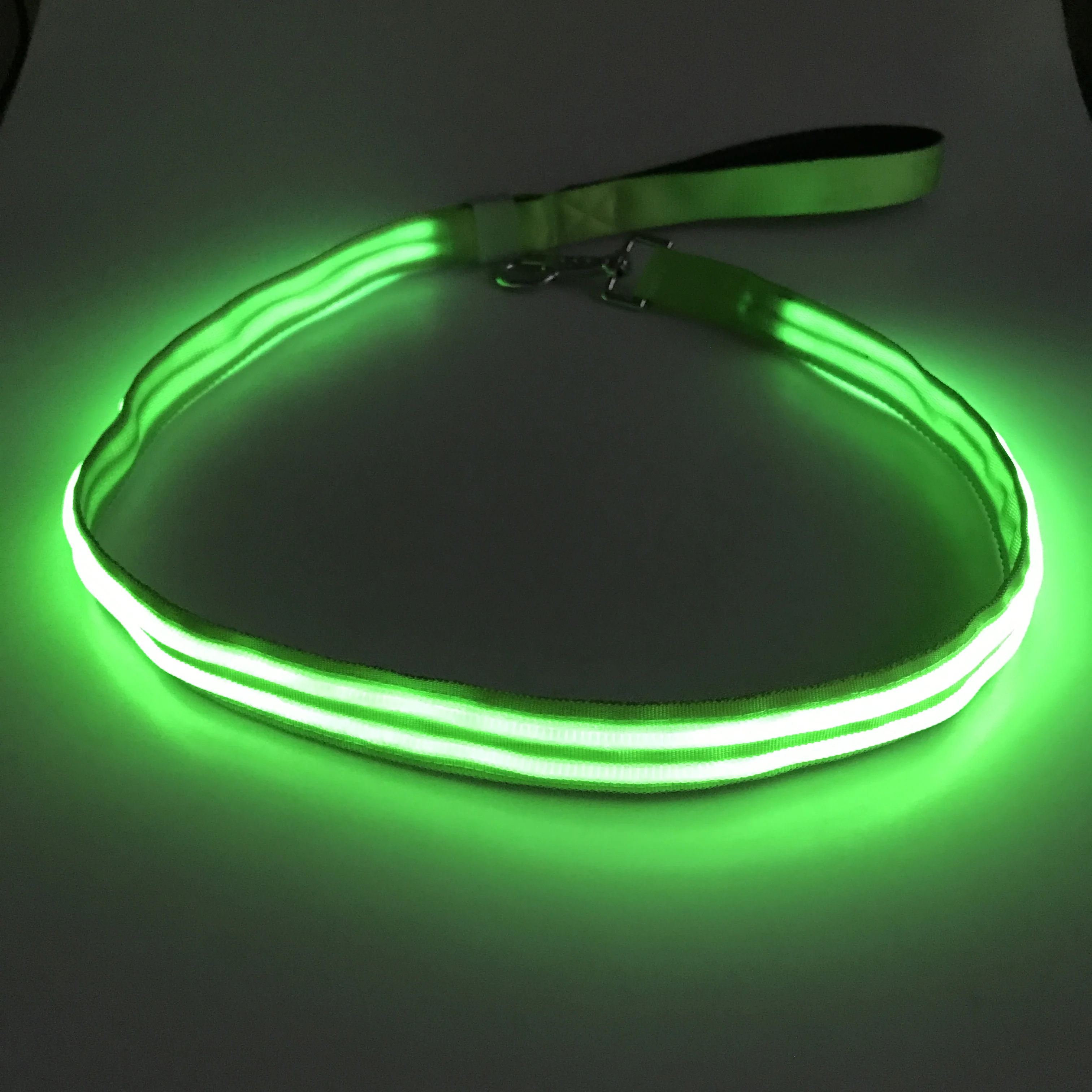 

New arrival Light Up Leash illuminating led dog Nylon Pet leash dog leash with led, Red green blue