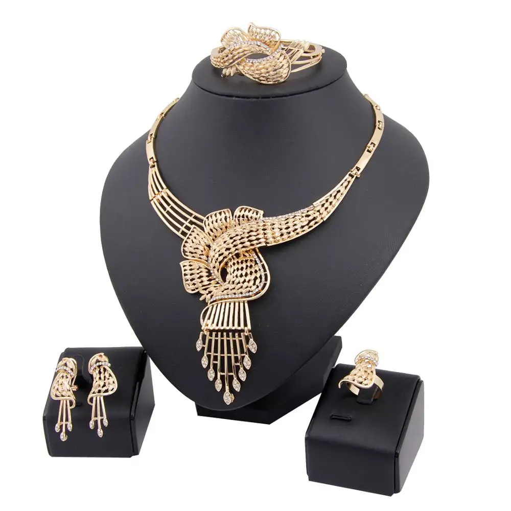 

Middle Eastern Women Artificial Rhinestone Necklace, Earrings, Bracelets, Rings Four-piece Jewelry Set