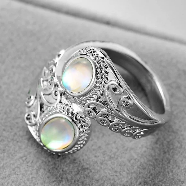 

Women Trendy Rainbow Moonstone Rings Silver Stone Ring Boho Jewelry Anniversary Gifts Vintage Band Ring Femme brincos Wholesale