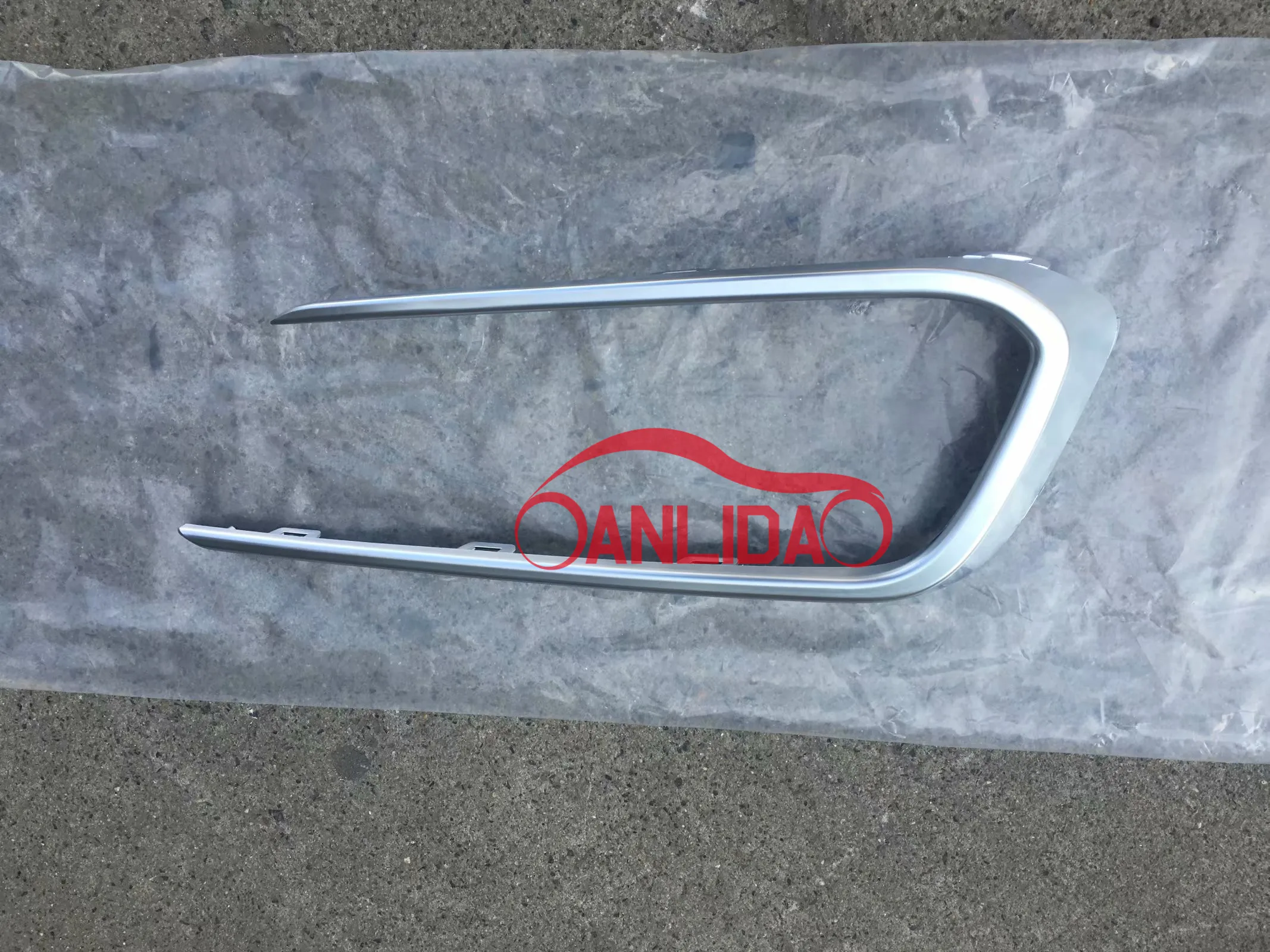 FFTH Rear bumper reflector left for Renault Clio 4 Oe 265659650R