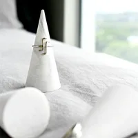 

Fashion White Carrara Marble Cone Shape Ring Cone Holder
