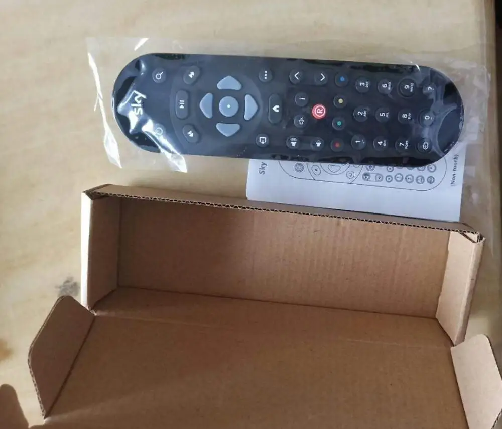 

free shipping sky Q HD remote control genuine replacement UK client have tested it mini order 100pcs