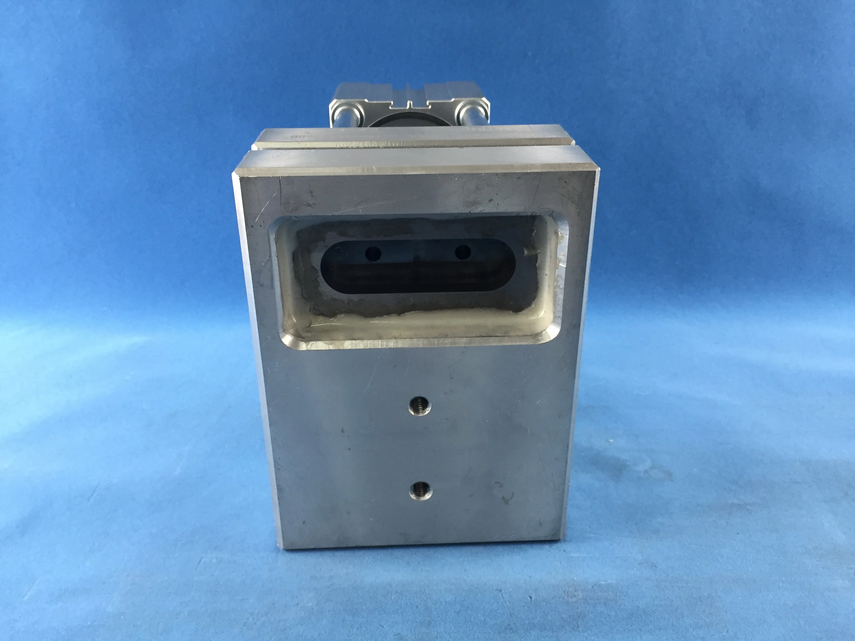 
Plastic bag pneumatic driven D cut handle hole punching machine 