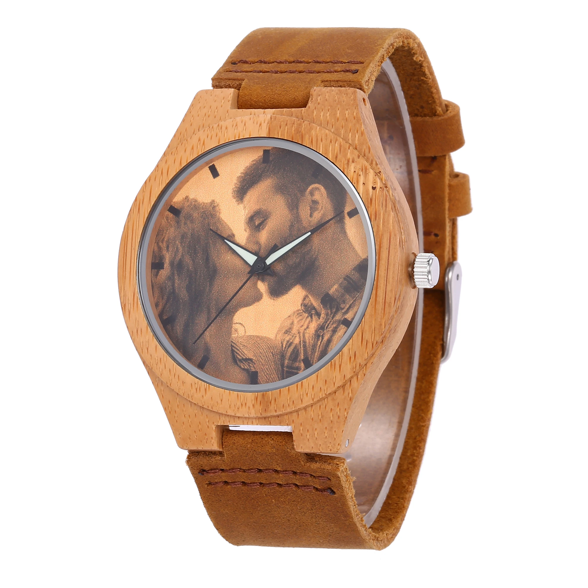 

2019 new craft bamboo watch customizable photo logo quartz watch, Custom color