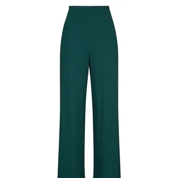 green casual pants