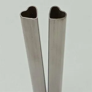 Image of Wholesale Custom Logo New Heart Shaped Stainless Steel Straws Reusable Metal Drinking Straws with Cleaning Brush