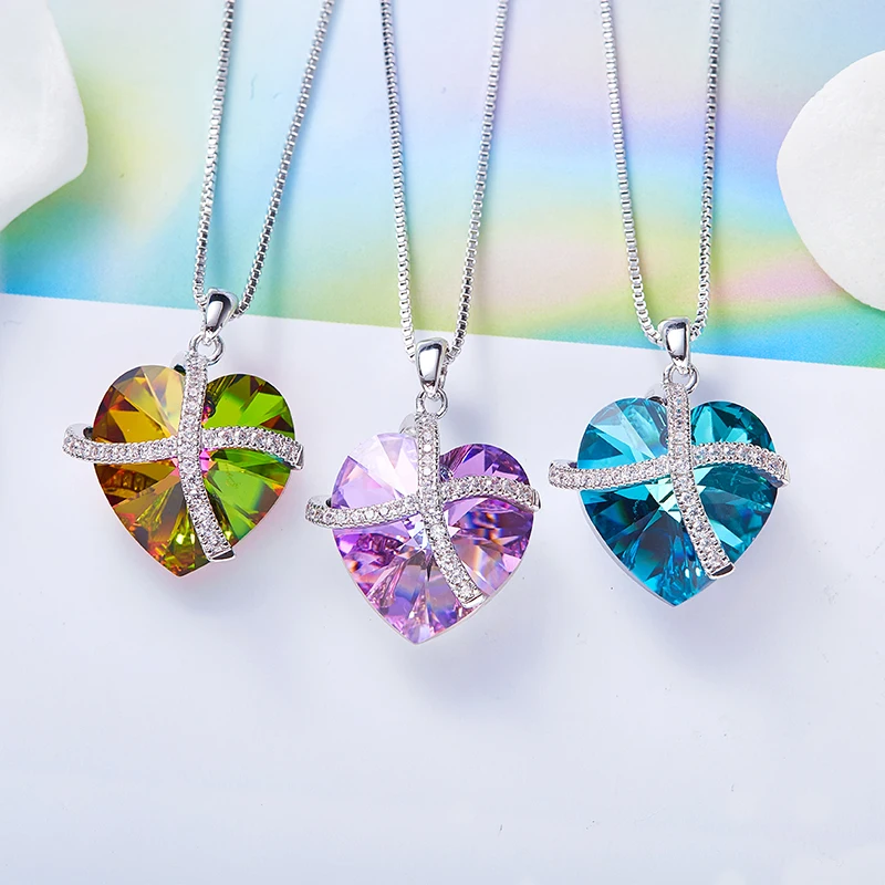 

CDE Wholesale Fashion Jewelry Crystal Stone Pendant Necklace