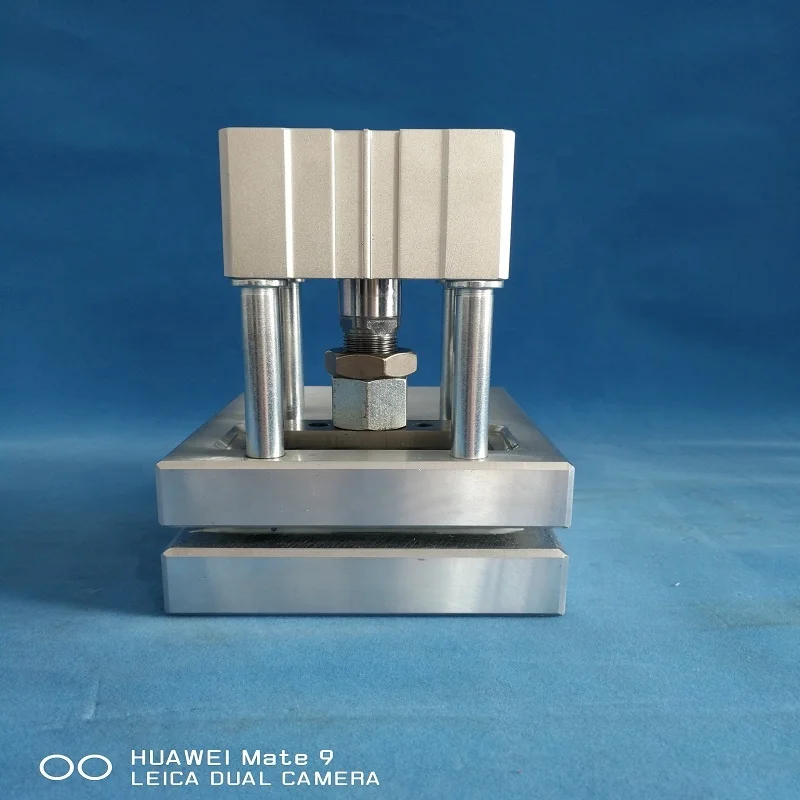 
Plastic bag pneumatic driven D cut handle hole punching machine 