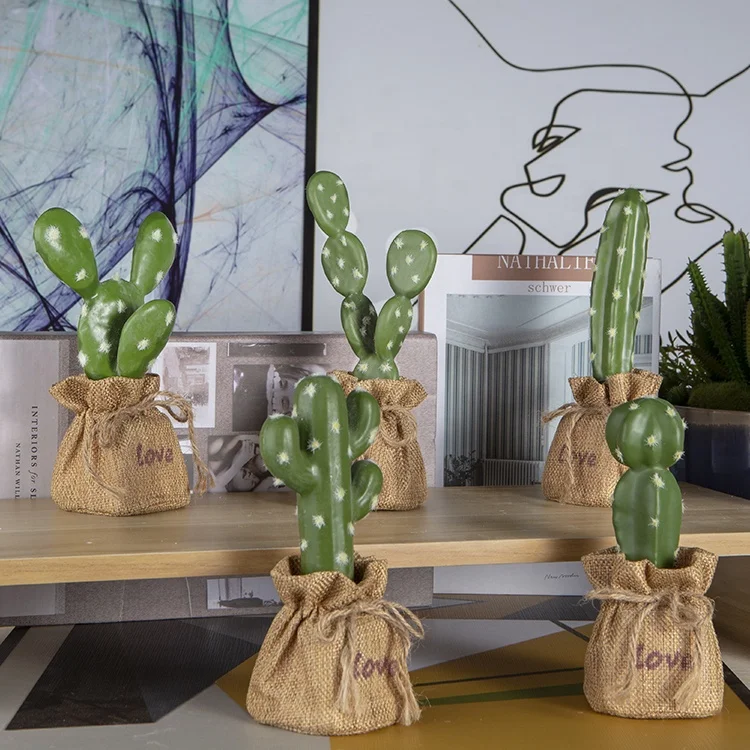 Realistic mini bonsai  plants artificial cactus for  desktop decoration