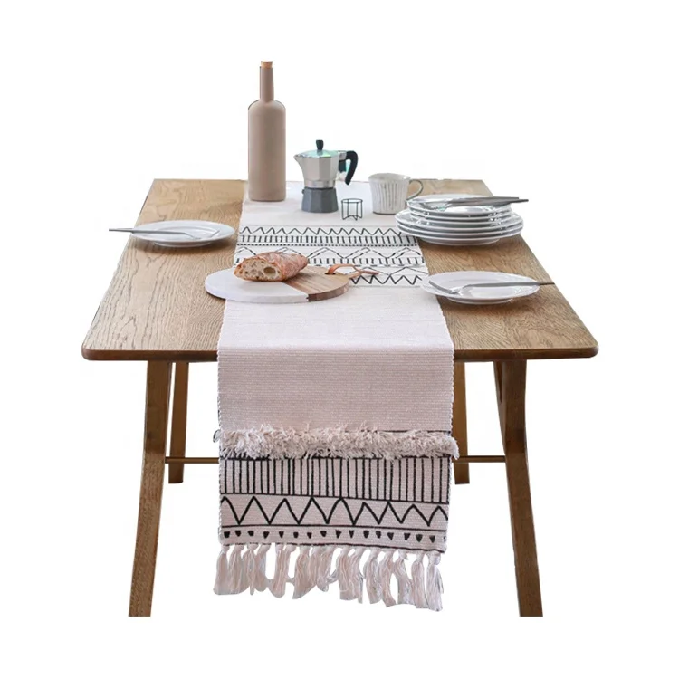 
2019 Home Decoration luxury unique cotton woven tufted table runner custom printed table runner 