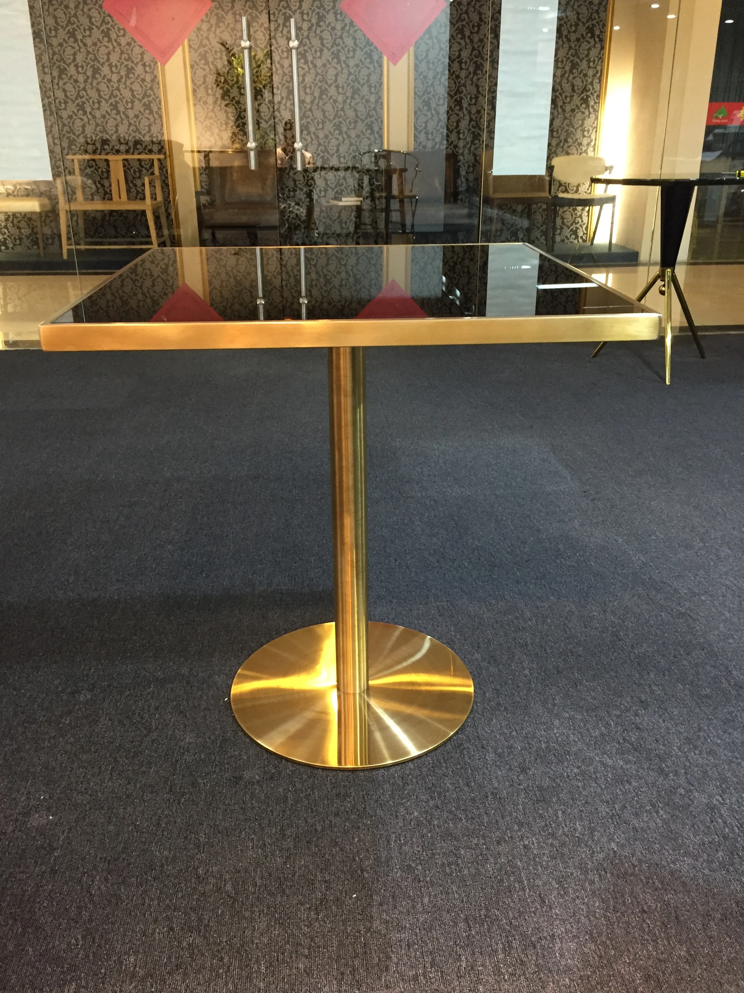 
Modern glass dining table set gold stainless steel base square dining table for restaurant furniture 