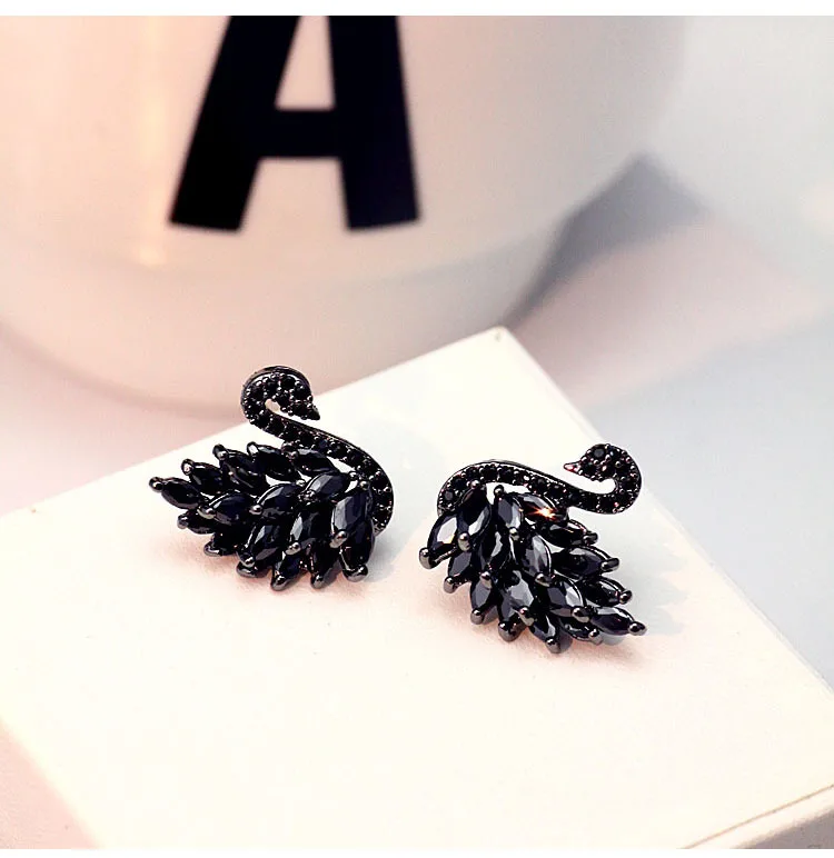 New Design Crystal Swan Earring White/Black Gold Color Cubic Zirconia Stone Stud Earrings for Women Fashion Jewelry