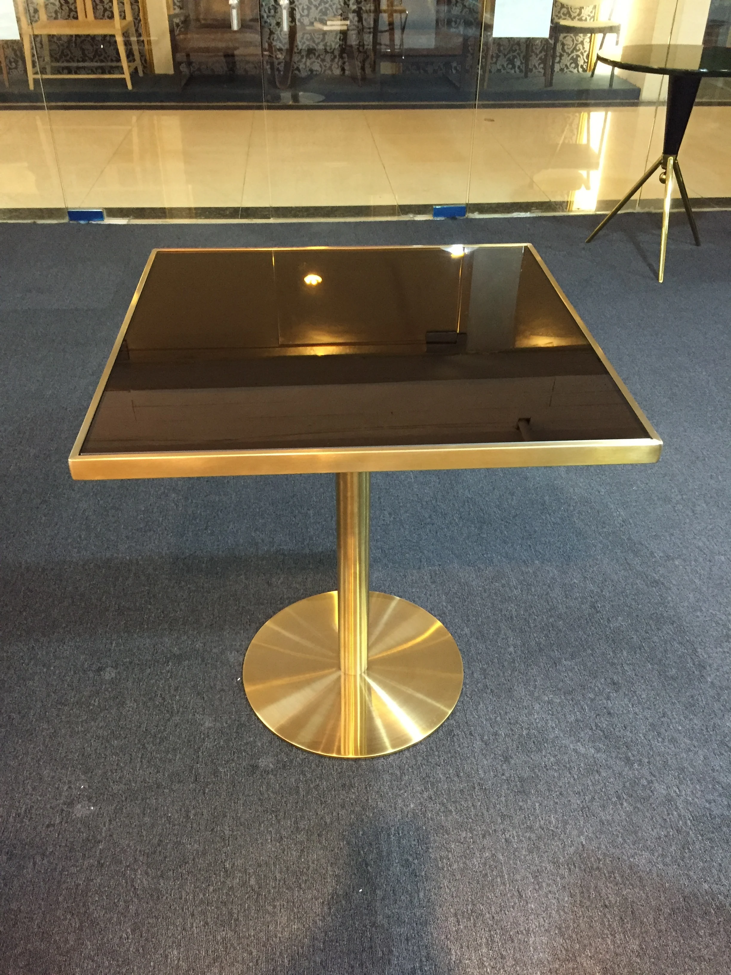 
Modern glass dining table set gold stainless steel base square dining table for restaurant furniture 