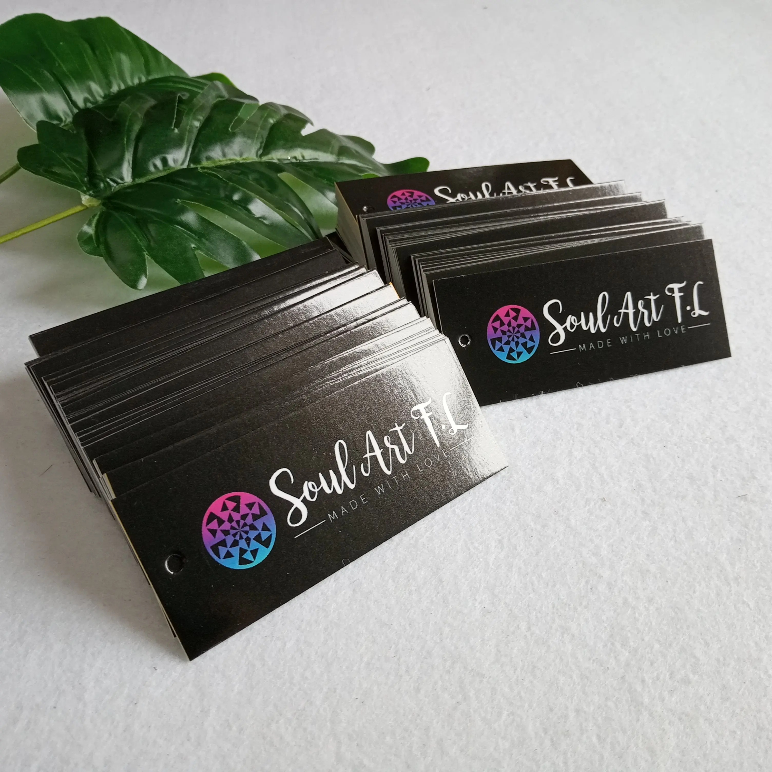 

High quality custom print logo gloss cover price swing hang tag clothes, Cmyk
