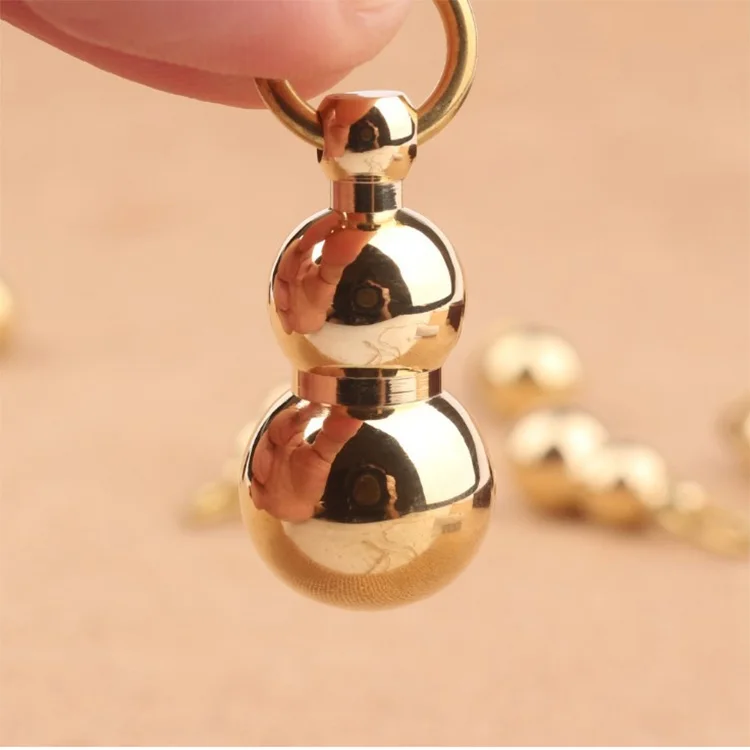 

Sunsky Wholesale Latest Design fashion Brass Solid Gourd keychain Pendant, Golden