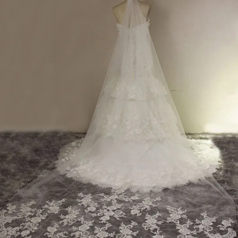 

Wholesale customized design long lace luxury appliqued wedding bridal hair veil made in China, White ivory