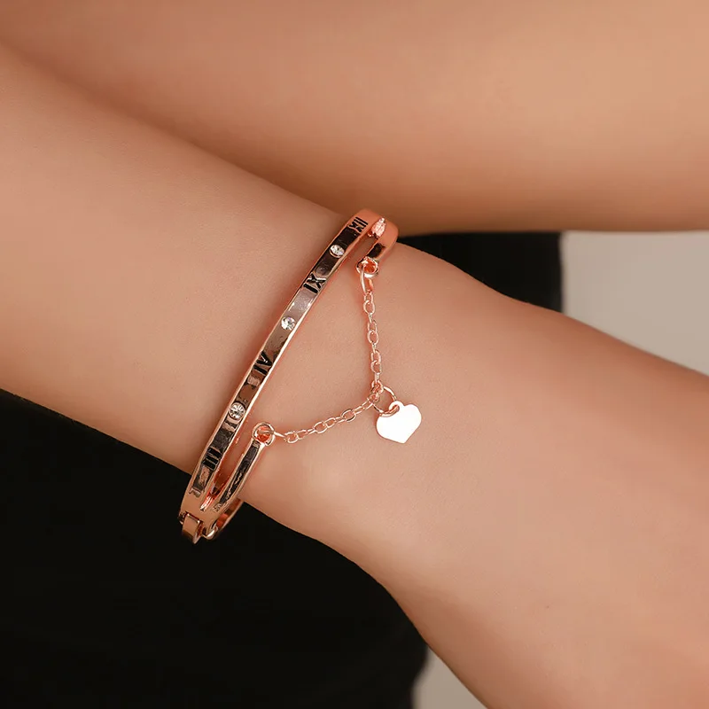 

New Classic Design Silver Gold Rose Gold Plated Stainless Steel Heart Charm Bangle Bracelet for Wholesale, Silver/rose gold/kc gold