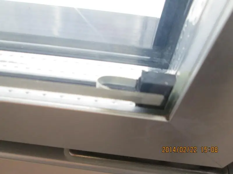 Supply glass door and frame solution for display cold room