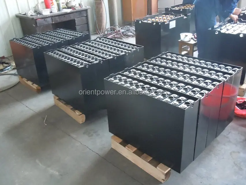 Rechargeable traction battery prices