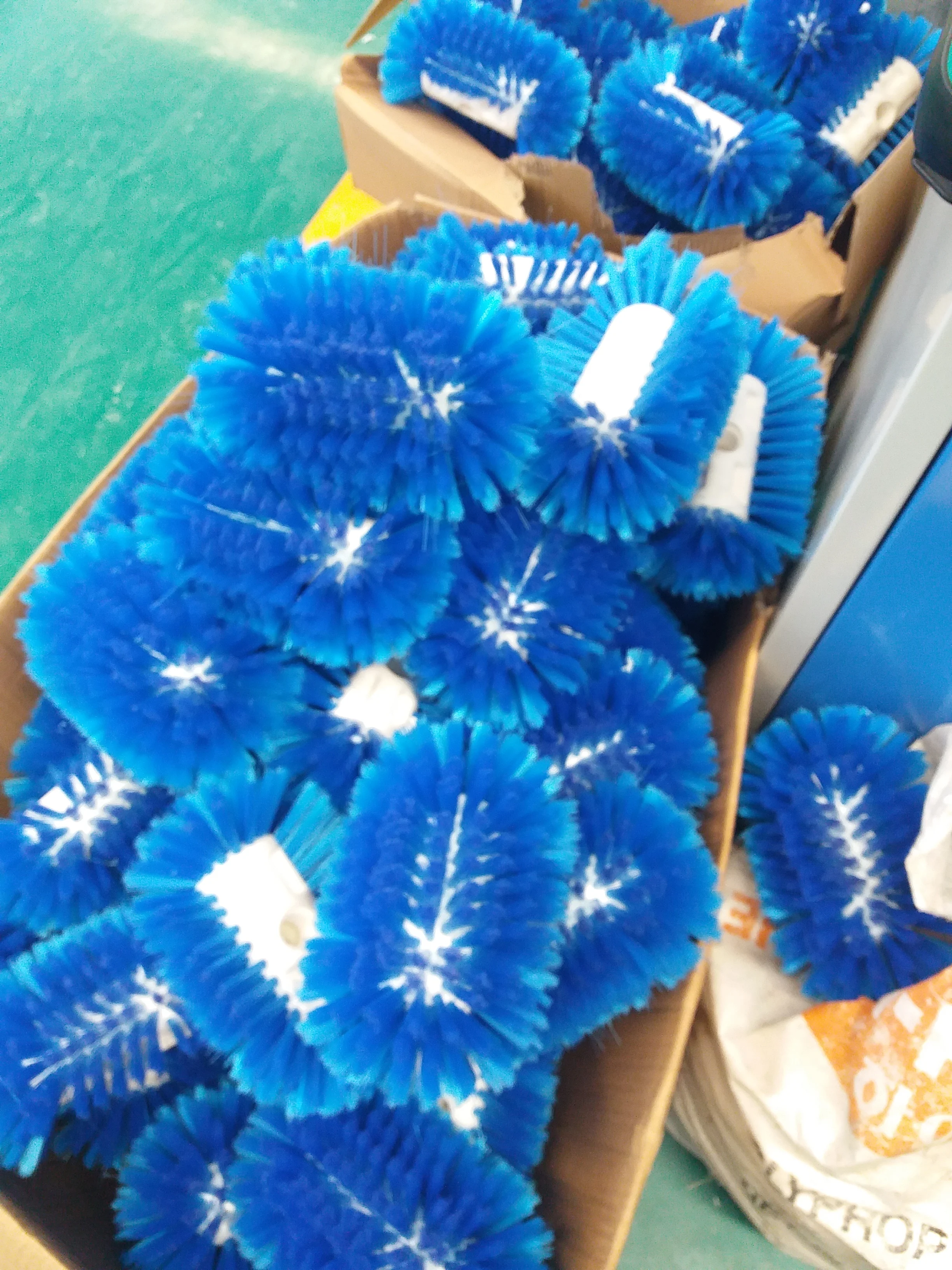 
5A3H drilling and tufting brush machine 