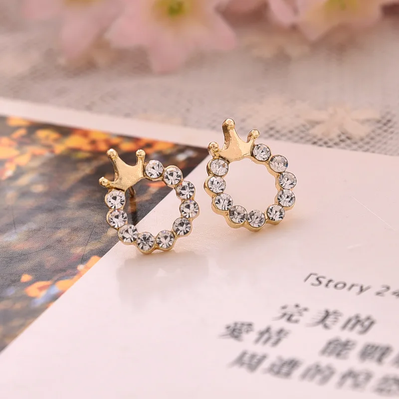 
Wholesale fashionable hoop diamond earring smooth round crown stud earrings 