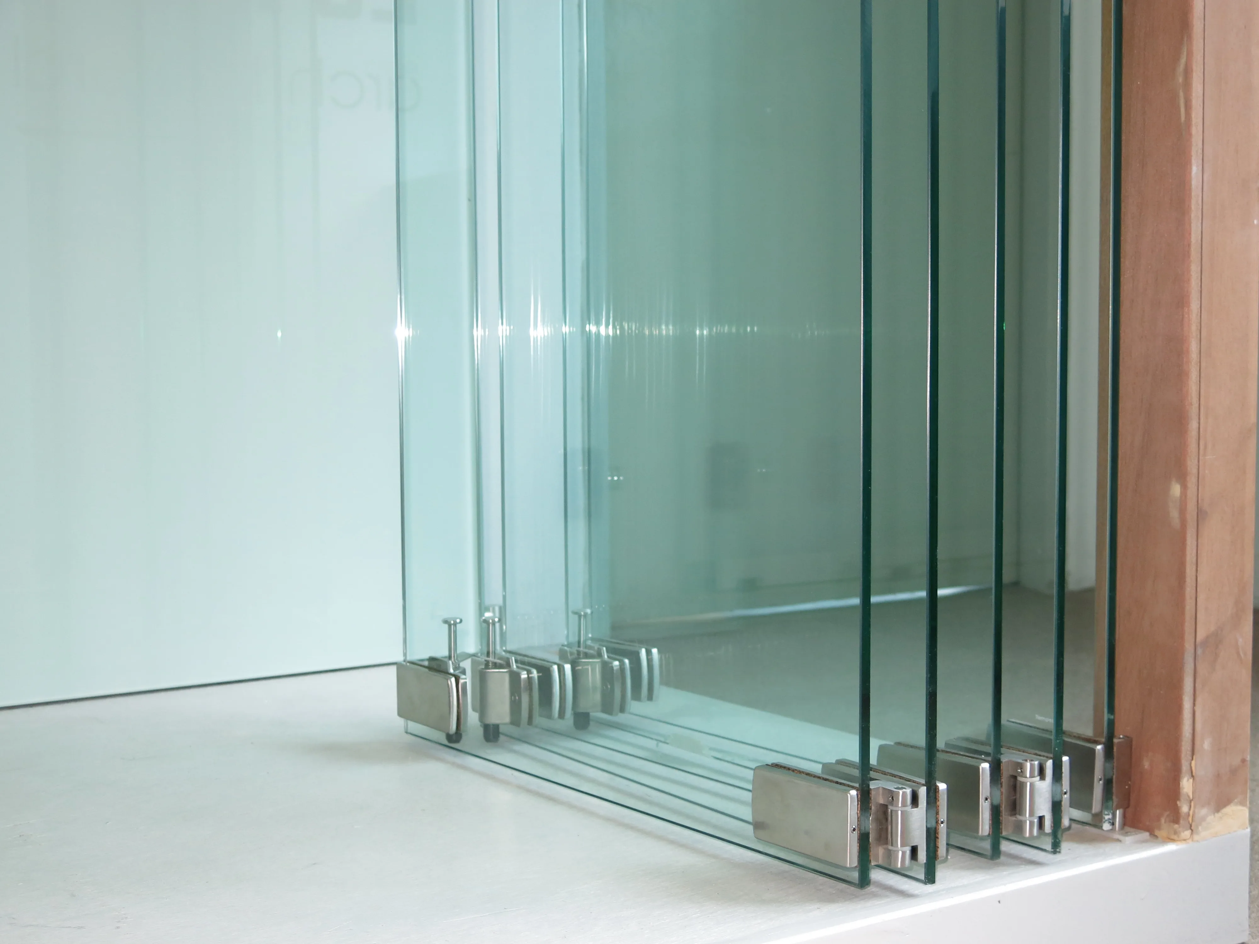 Custom And High Quality Frameless Glass Folding Door Price,Bifold Patio Aluminium Door Buy
