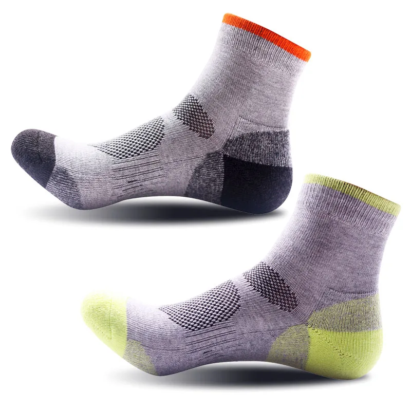 

wholesale custom logo sport  fit athletic design compression sock