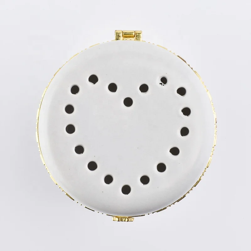 Customized heart pattern ceramic votive candle jars candle holders with lid home decor in bulk